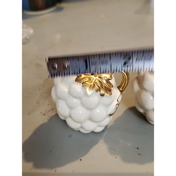 Vintage White Ceramic Grape Salt & Pepper Shakers – Gold Leaf Mid-Century - Picture 14 of 15